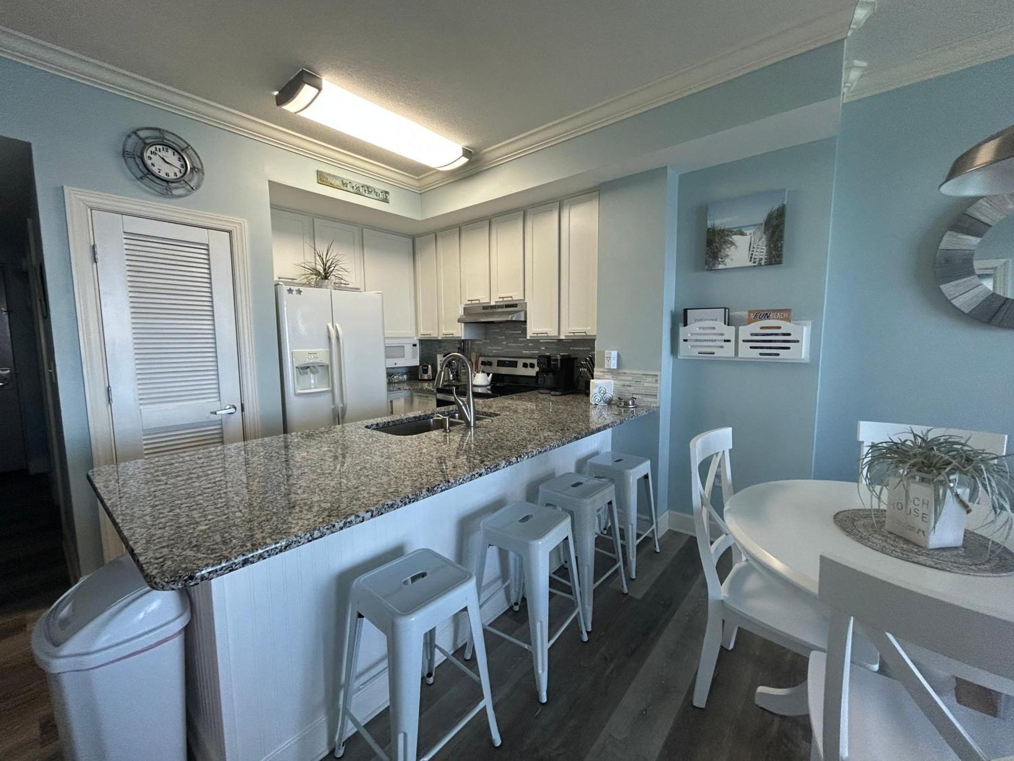 Apartment Sunrise -gulf Front- Free Chair Service *